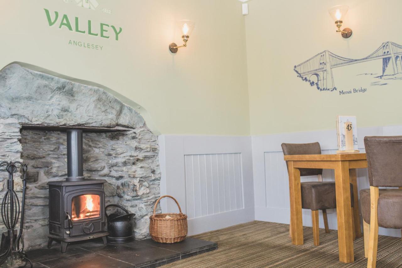 The Valley Hotel, Anglesey Exterior photo
