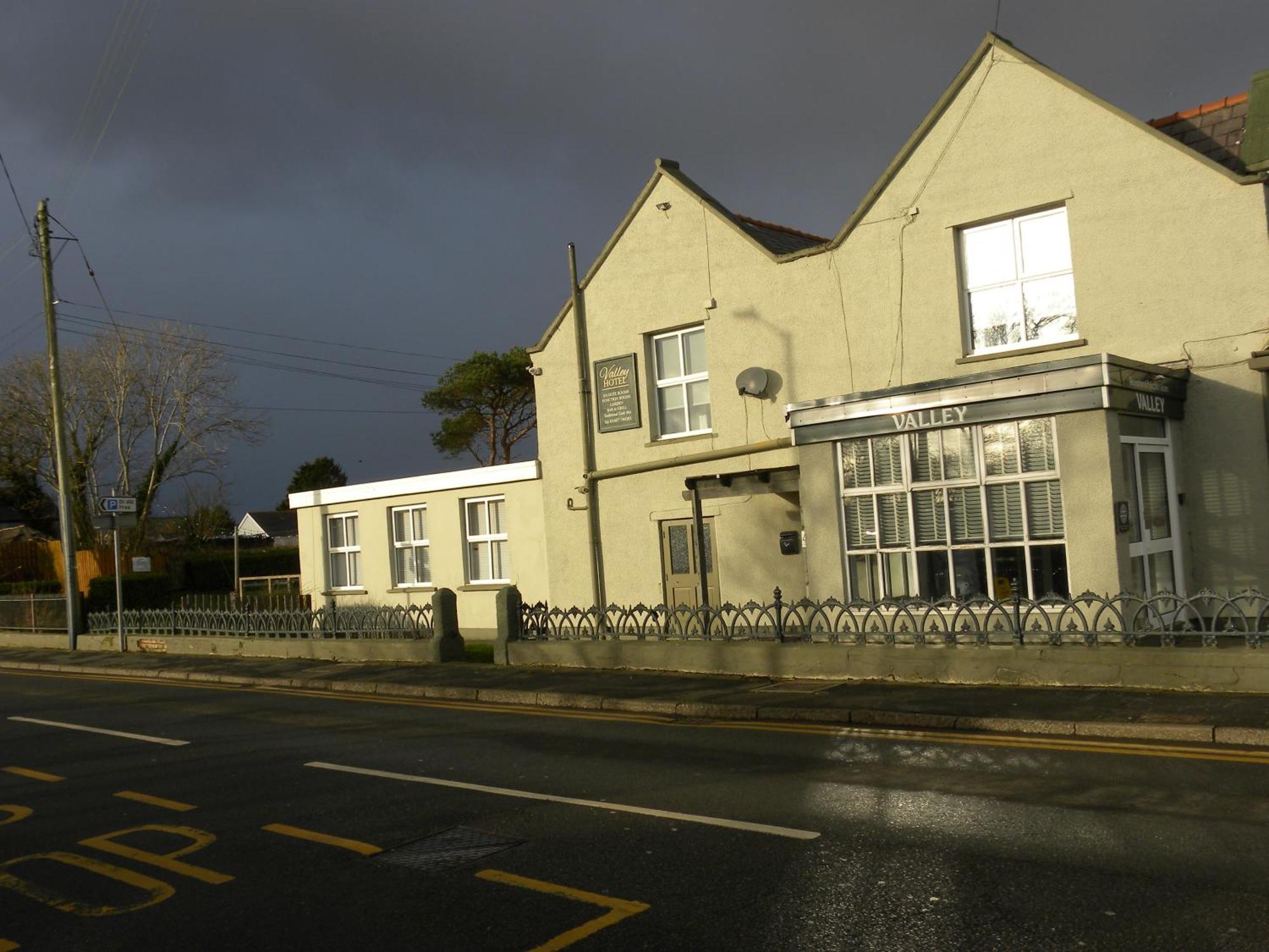 The Valley Hotel, Anglesey Exterior photo